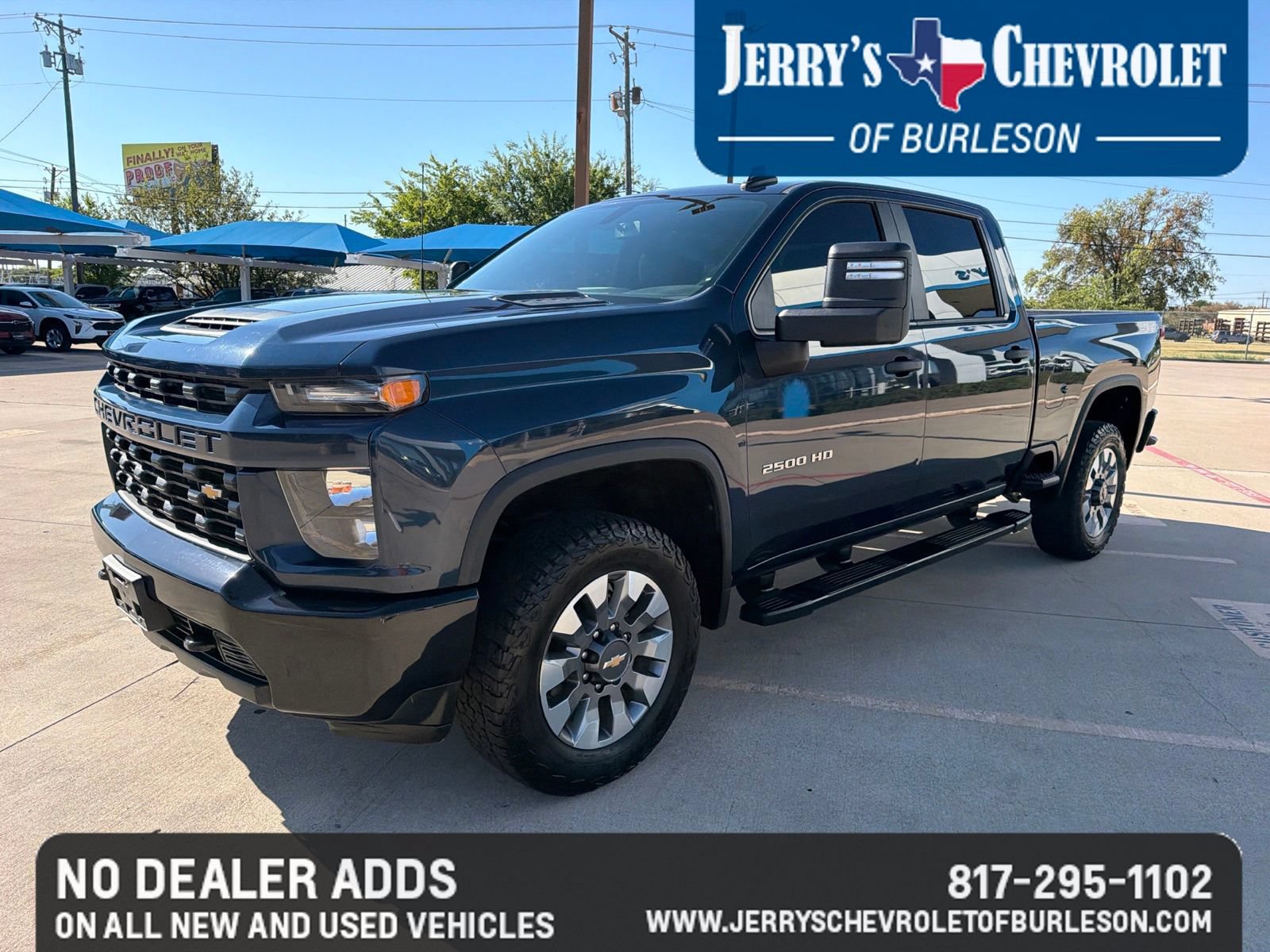 Used 2022 Chevrolet Silverado 2500 Custom w/ Custom Value Package AWD/4WD image 9