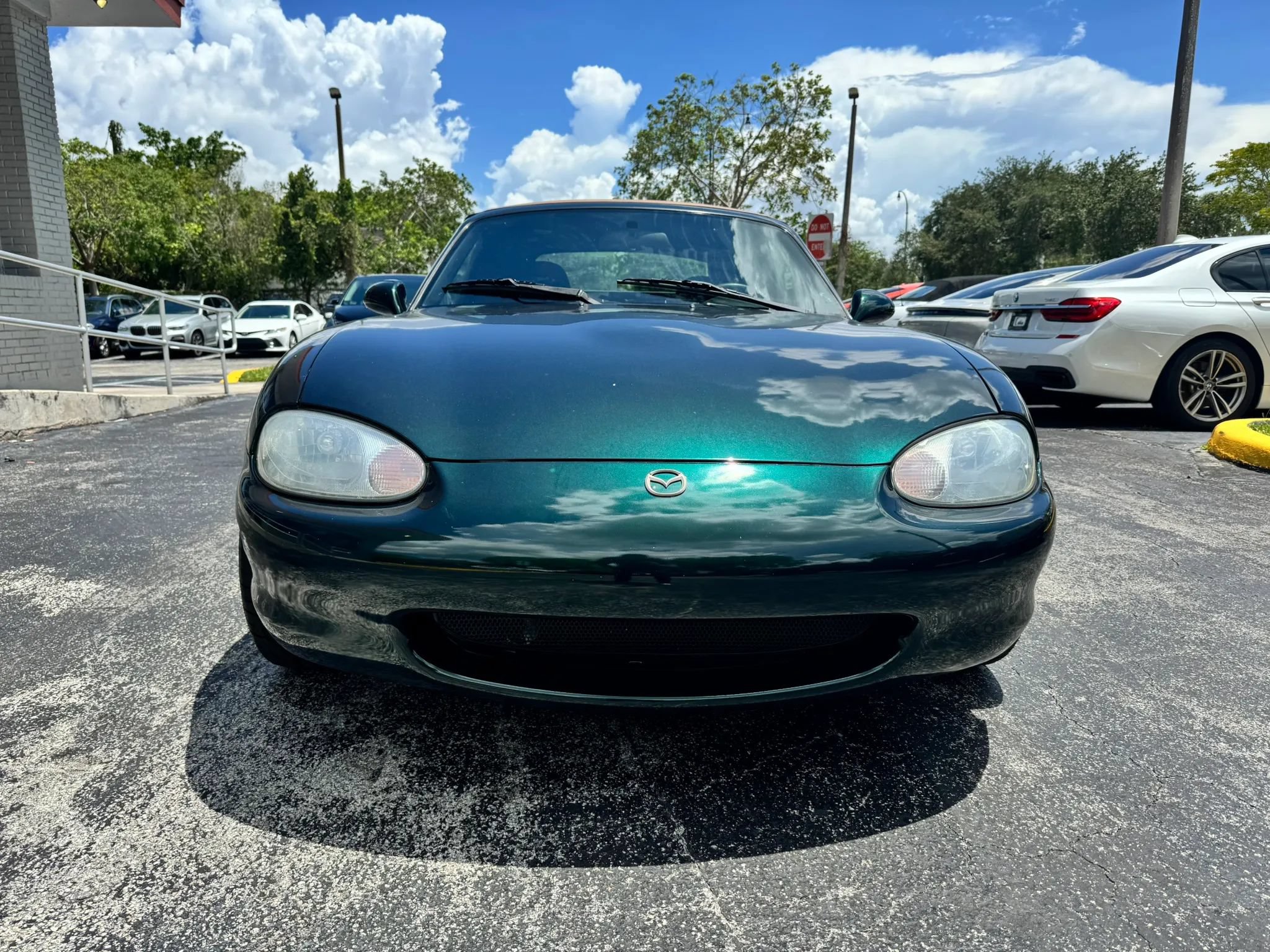 Used 1999 MAZDA MX-5 Miata RWD image 4