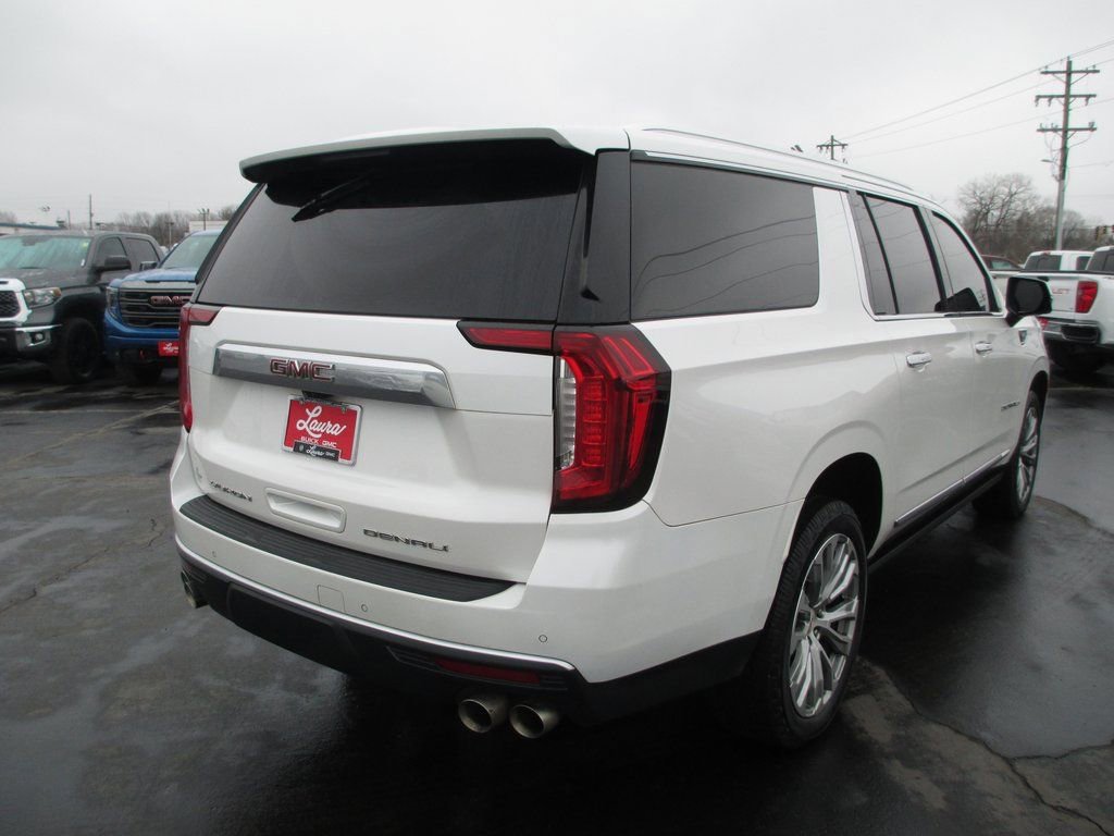 Used 2021 GMC Yukon XL Denali w/ Denali Premium Package image 5