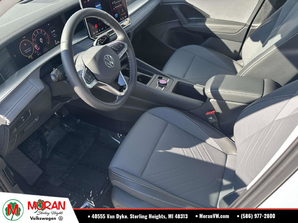 Certified 2026 Volkswagen Tiguan SE w/ Panoramic Sunroof Package FWD image 18