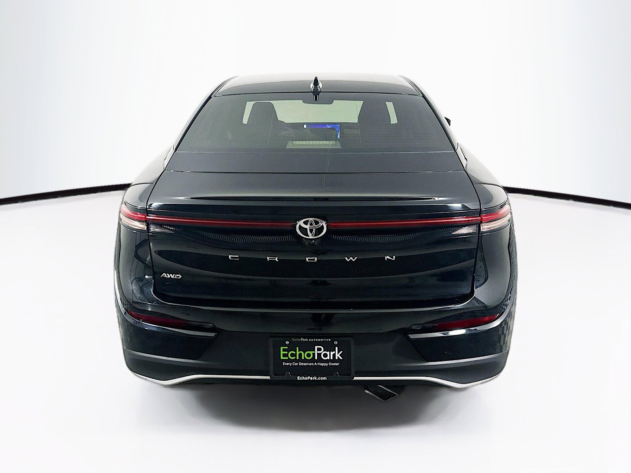 Used 2023 Toyota Crown XLE image 7