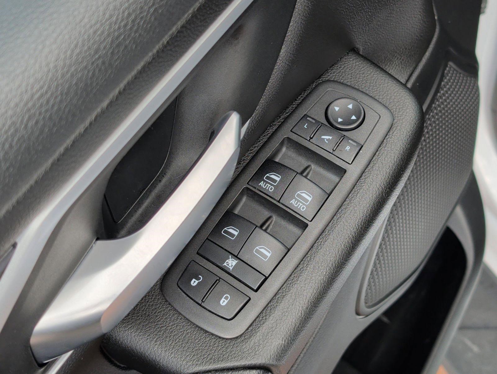 Used 2022 RAM 1500 Lone Star image 9