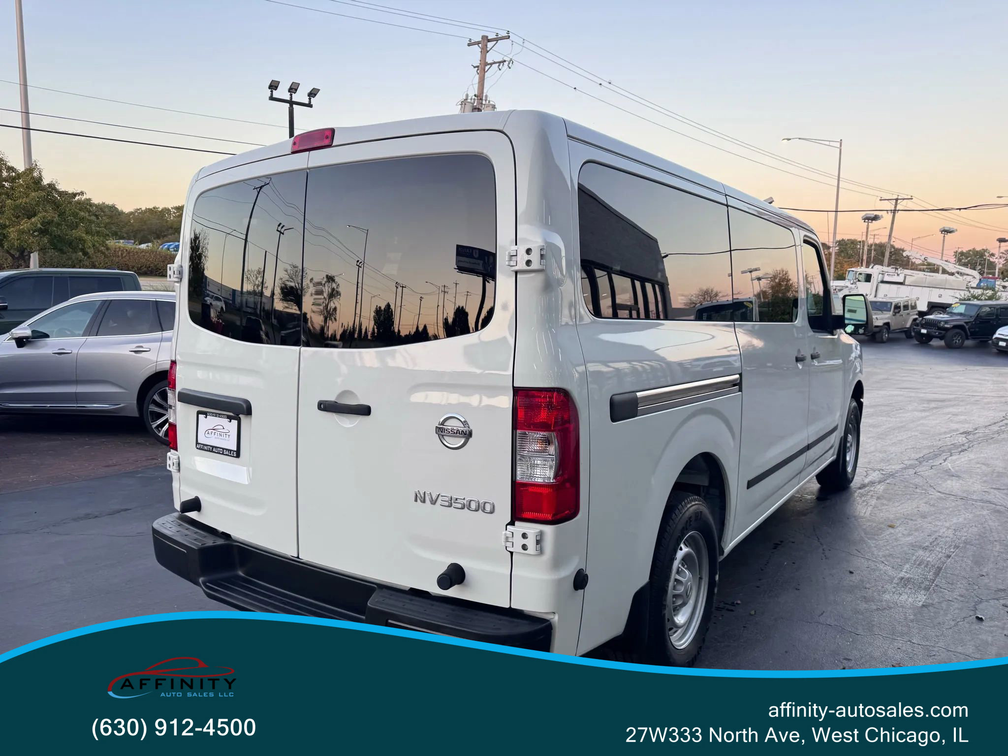 Used 2020 Nissan NV 3500 S image 5