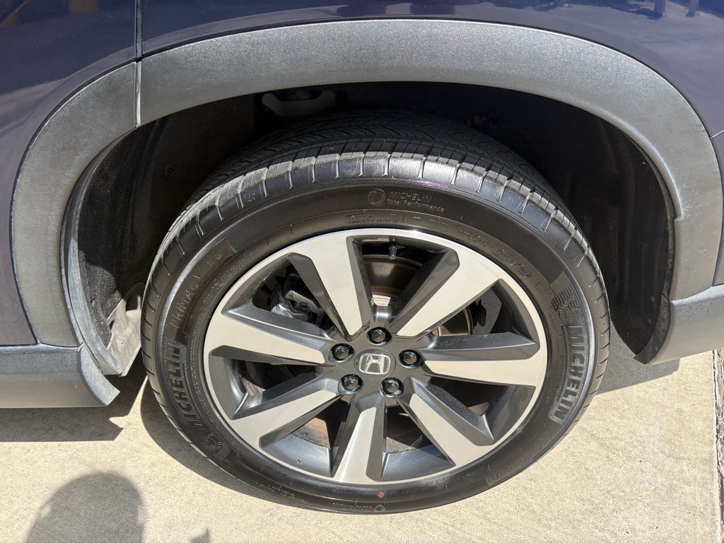 Certified 2024 Honda Pilot Touring image 39