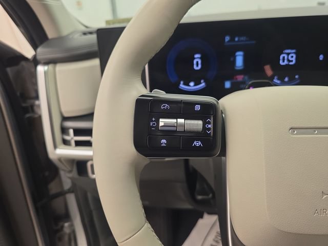 Used 2025 Hyundai Santa Fe SEL FWD image 32