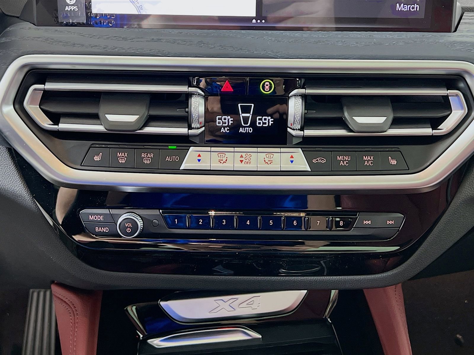 New 2025 BMW X4 xDrive30i w/ Convenience Package image 19