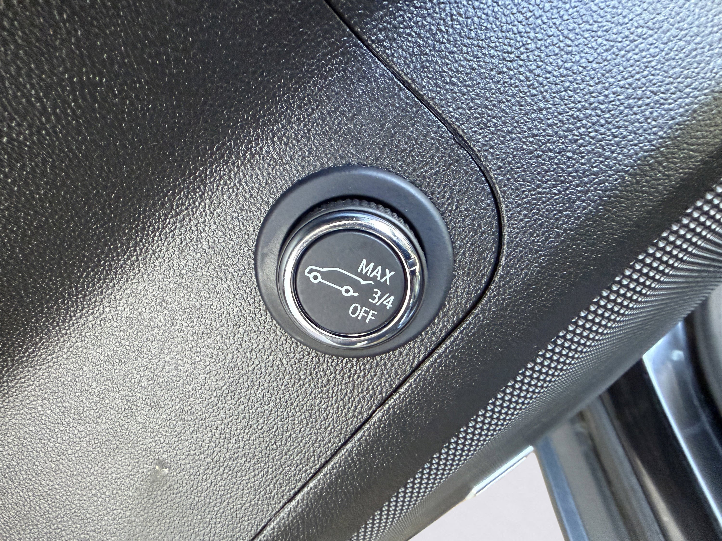 Used 2023 GMC Acadia SLT w/ Elevation Edition AWD/4WD image 37