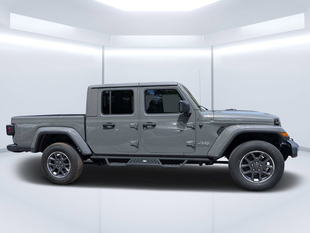 Used 2020 Jeep Gladiator Overland w/ Trailer Tow Package image 2