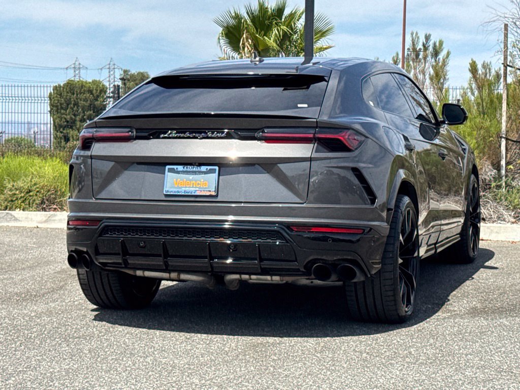 Used 2021 Lamborghini Urus AWD/4WD image 9