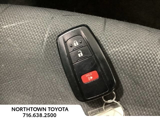Used 2025 Toyota RAV4 XLE AWD/4WD image 26