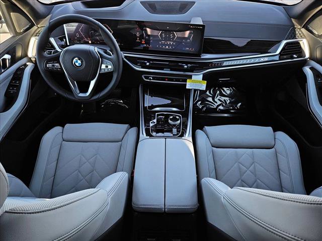 New 2026 BMW X5 xDrive50e w/ Executive Package image 17