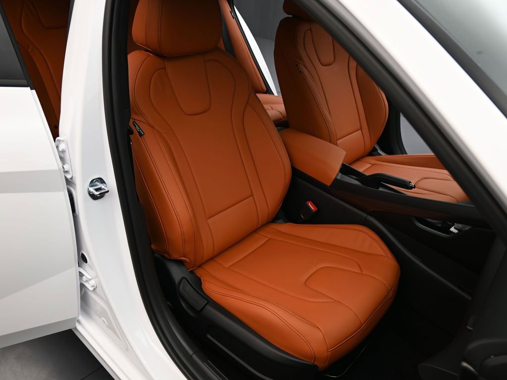 New 2026 Hyundai Elantra Sport image 17
