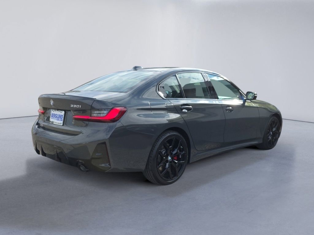 New 2026 BMW 330i xDrive Sedan w/ M Sport Package image 4