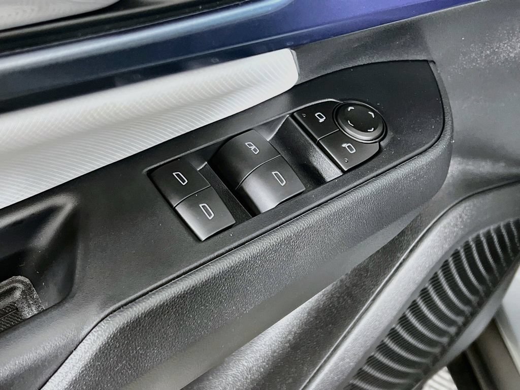 New 2026 Chevrolet Equinox EV LT FWD image 33