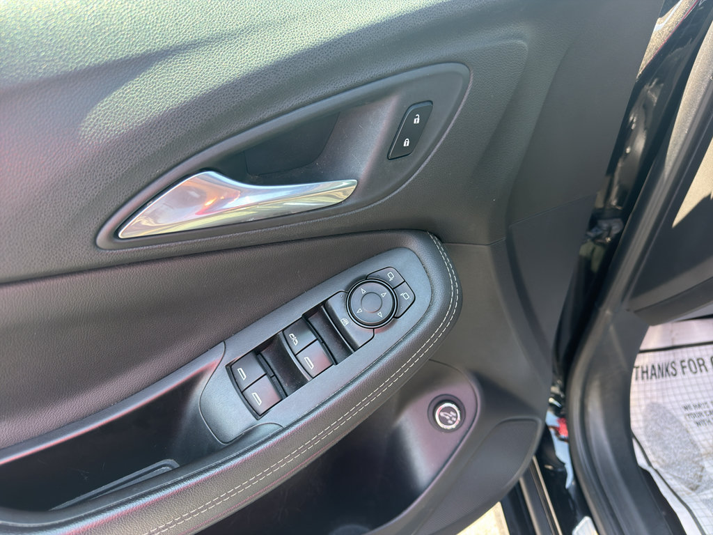 Used 2022 Buick Encore GX Select w/ Sport Touring Package FWD image 12