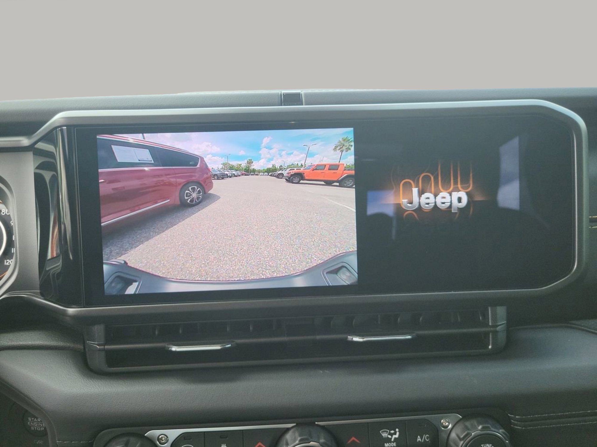 New 2025 Jeep Gladiator Sport image 19