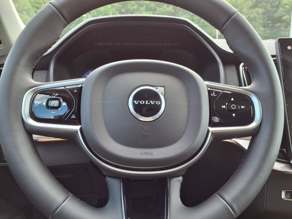 New 2026 Volvo XC90 B5 Plus w/ Protection Package Premier AWD/4WD image 24