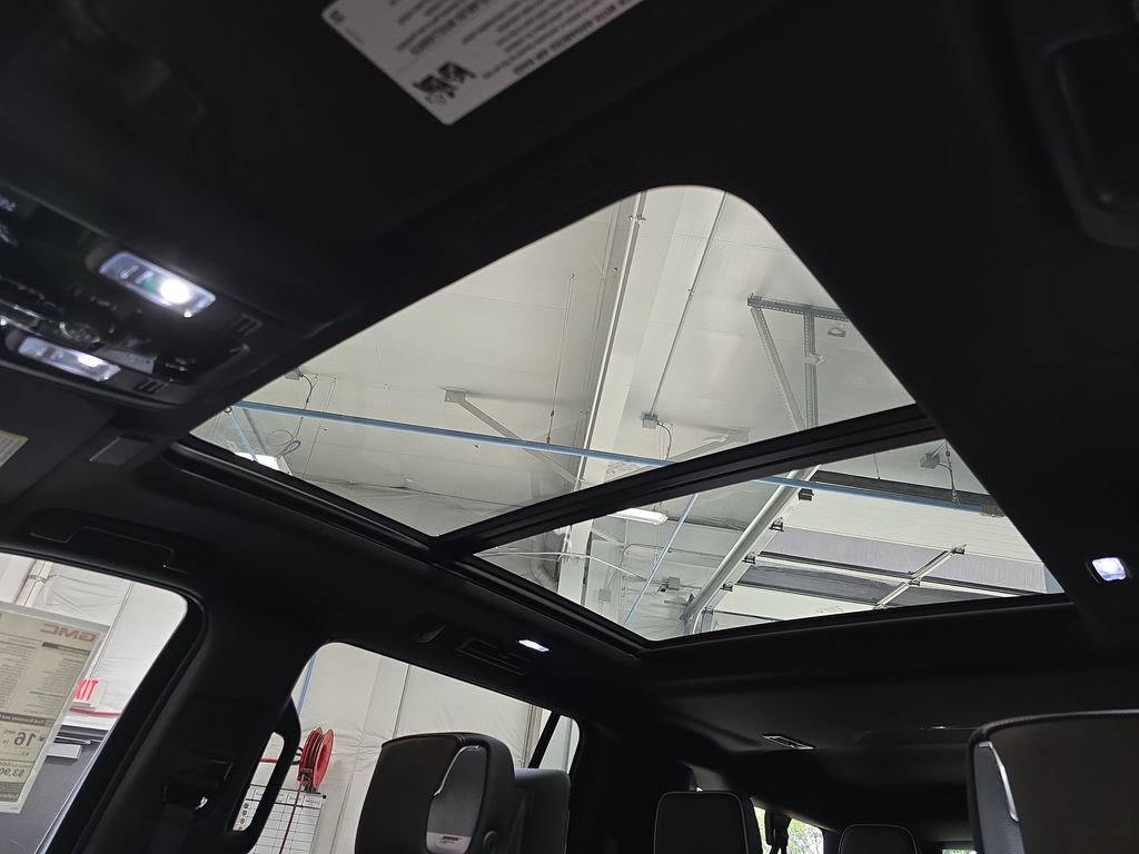 New 2026 GMC Yukon XL Denali Ultimate AWD/4WD image 34