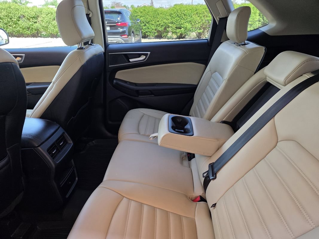 Used 2023 Ford Edge SEL AWD/4WD image 16