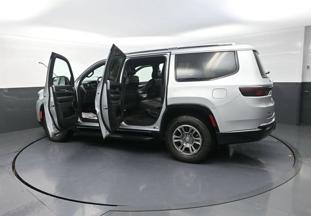 Used 2023 Jeep Wagoneer 4WD w/ Convenience Group I image 34