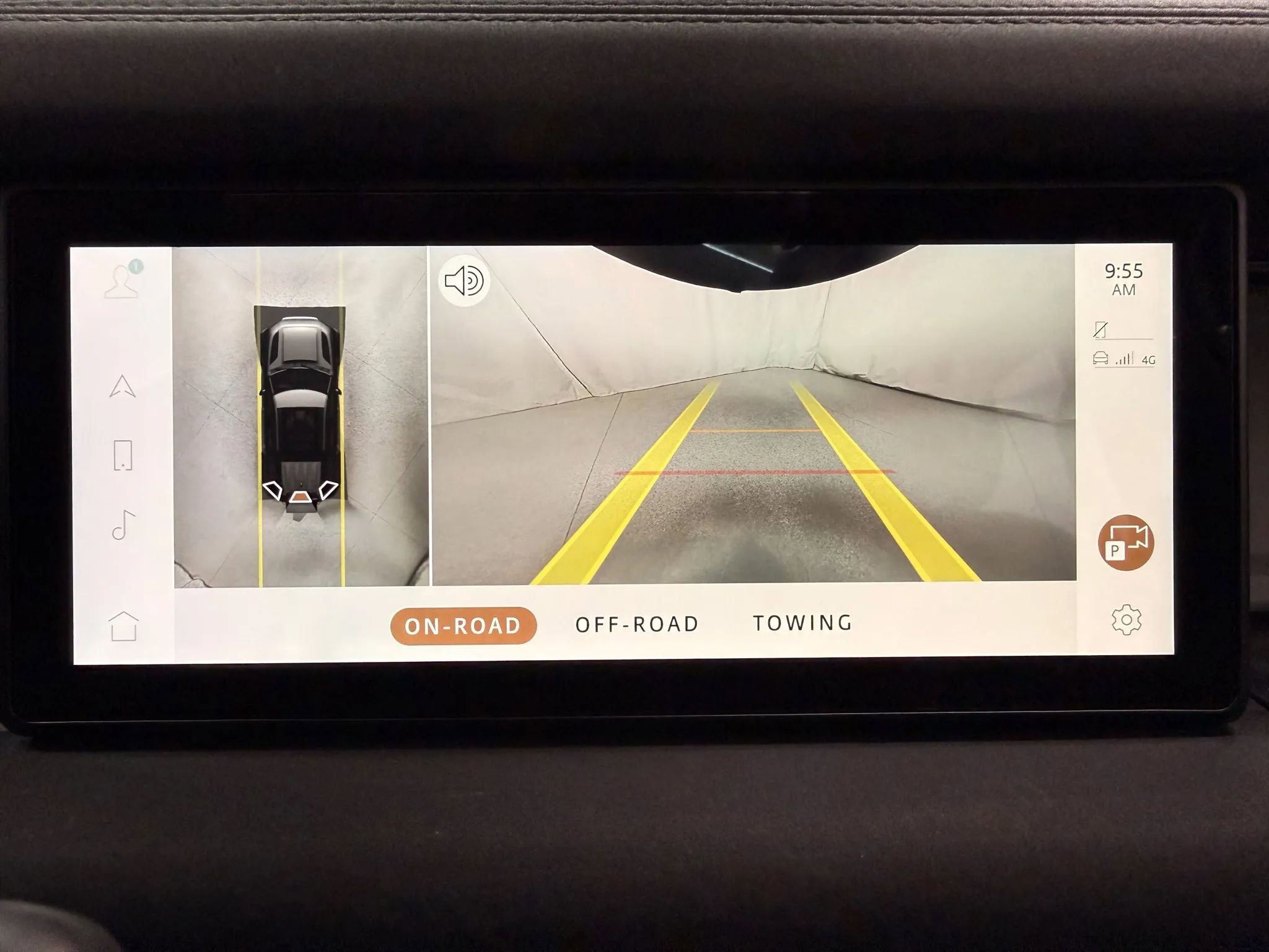 Used 2023 Land Rover Defender 110 X-Dynamic SE image 24