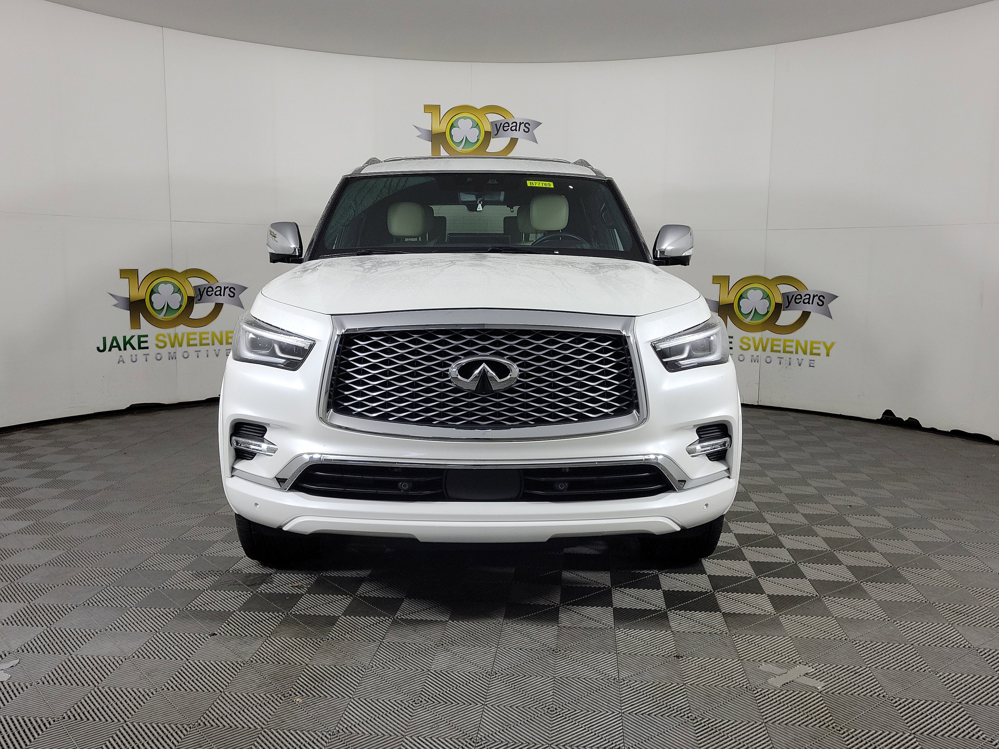Used 2024 INFINITI QX80 Sensory w/ Cargo Package image 2