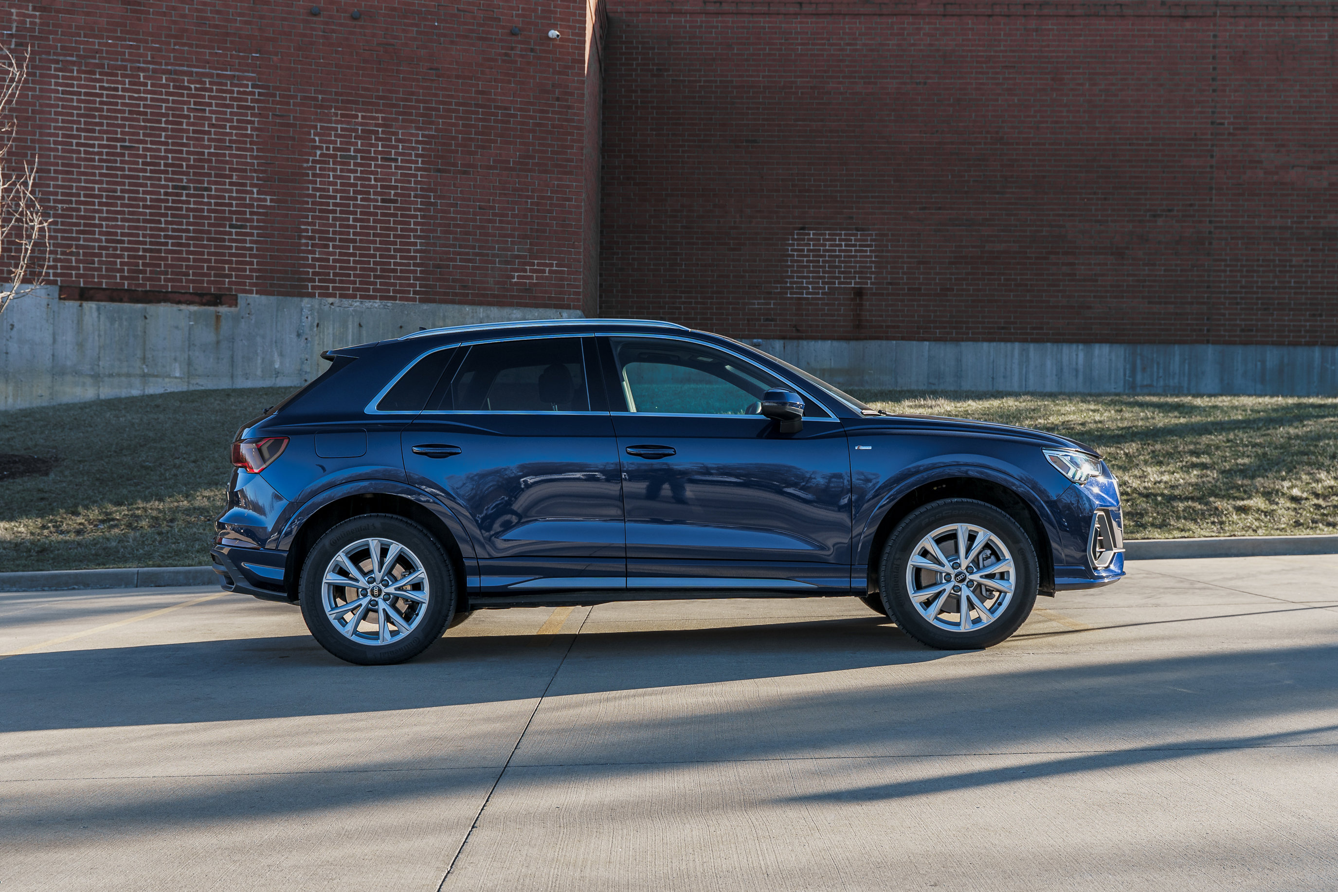 Certified 2025 Audi Q3 2.0T Premium w/ Convenience Package image 3