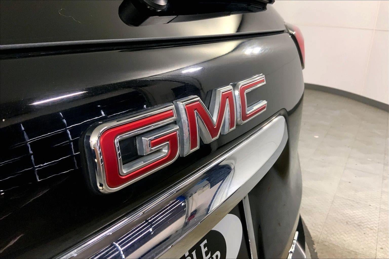 Used 2024 GMC Terrain SLT AWD/4WD image 29