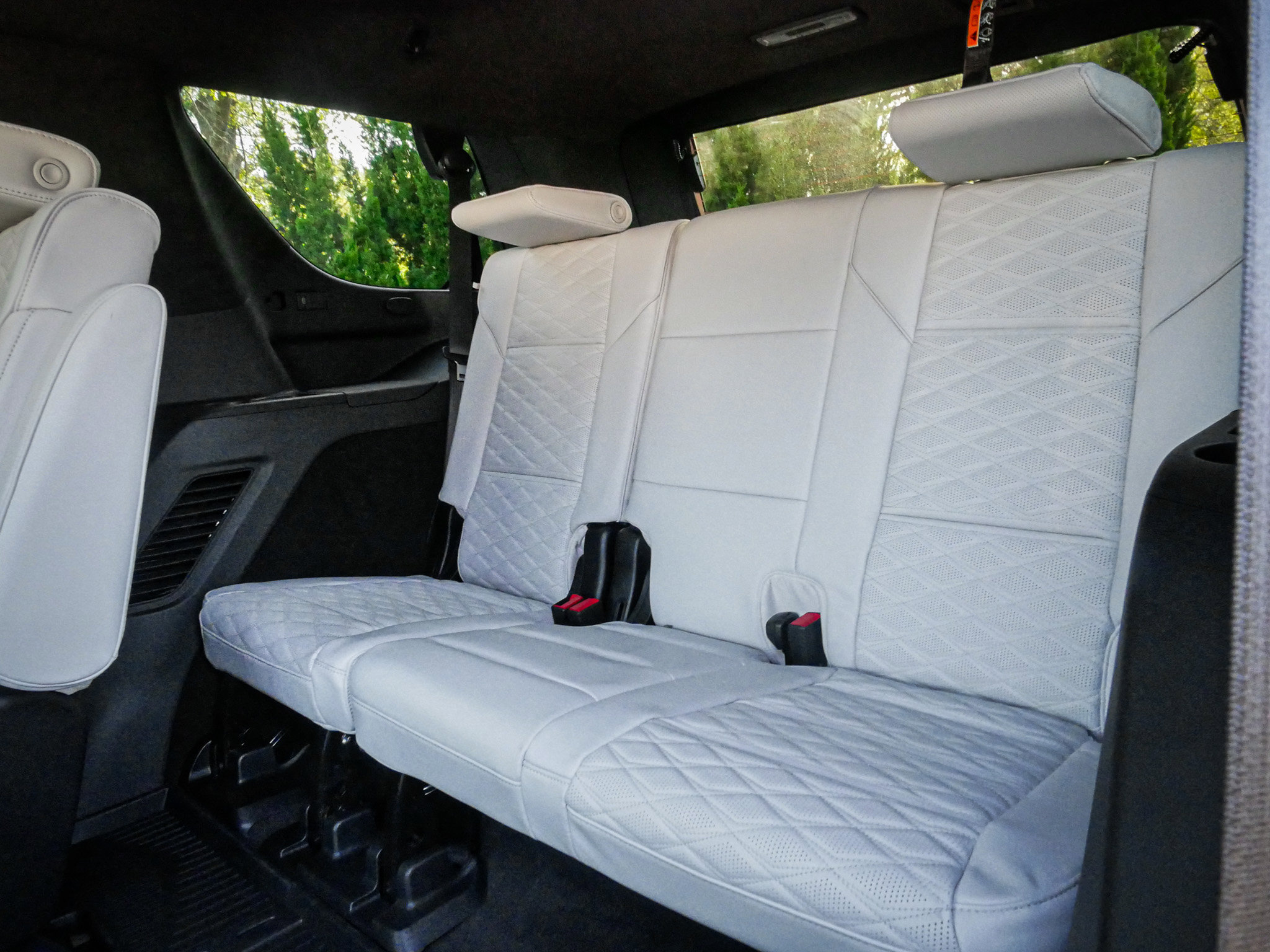 Used 2026 Cadillac Escalade Platinum Sport AWD/4WD image 33