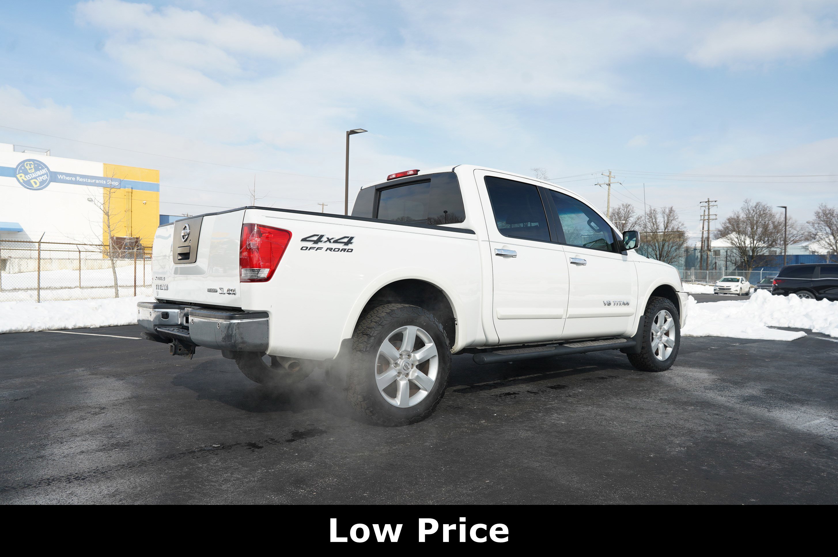 Used 2012 Nissan Titan SL image 3