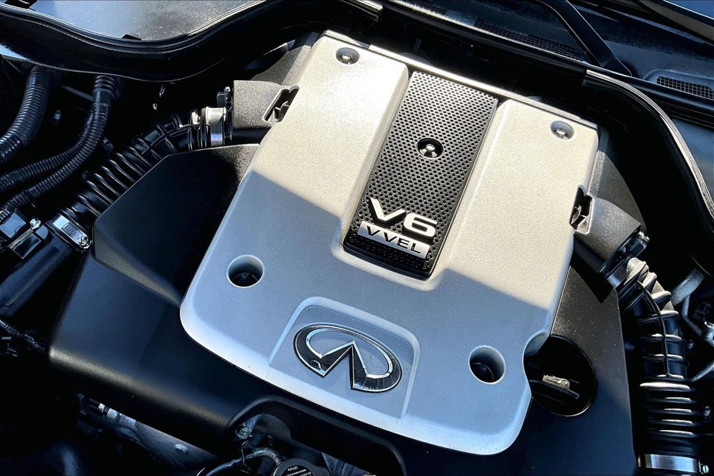 Used 2014 INFINITI Q60 Journey w/ Premium Package RWD image 41