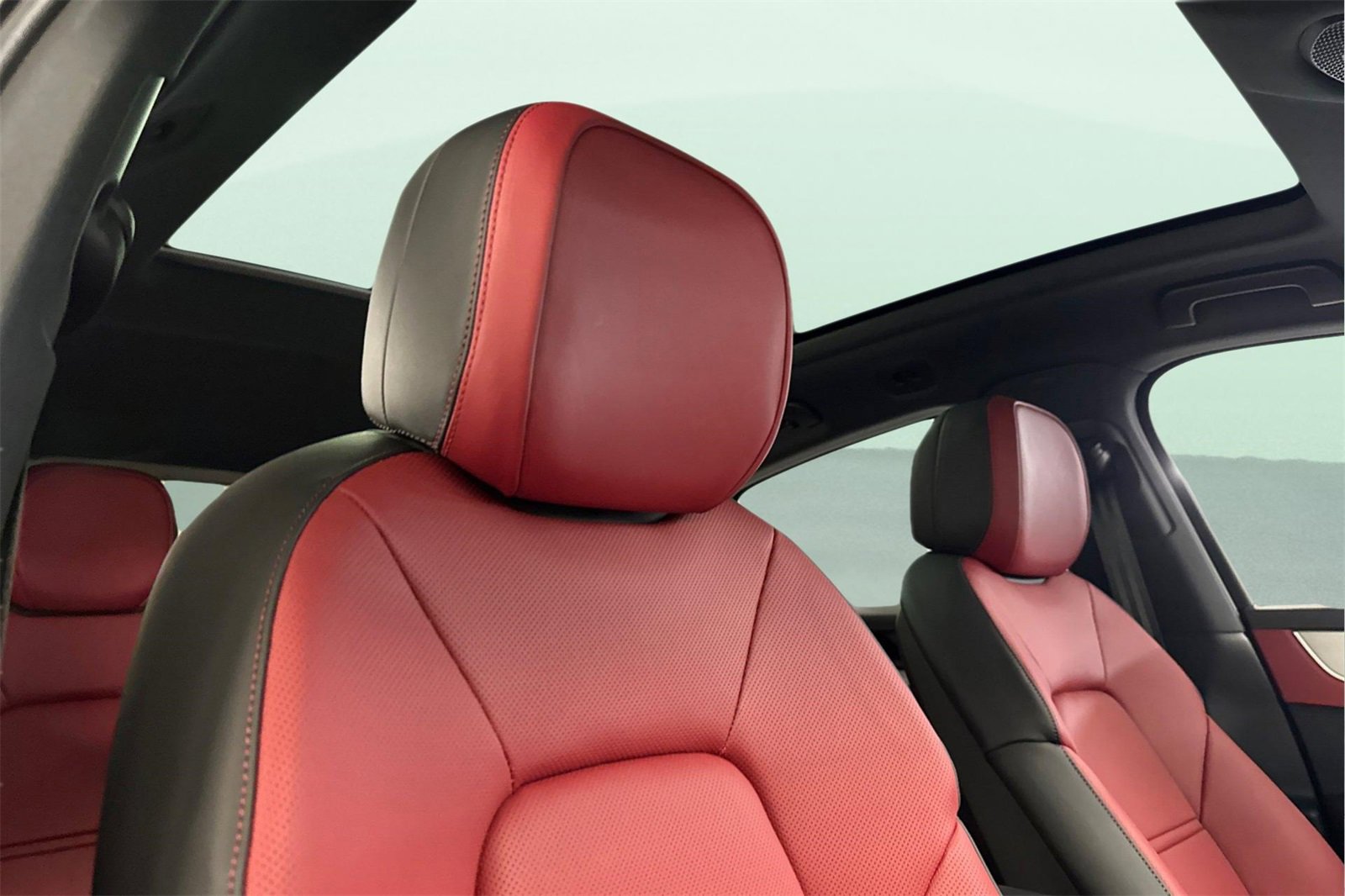 New 2025 Porsche Cayenne Coupe image 18