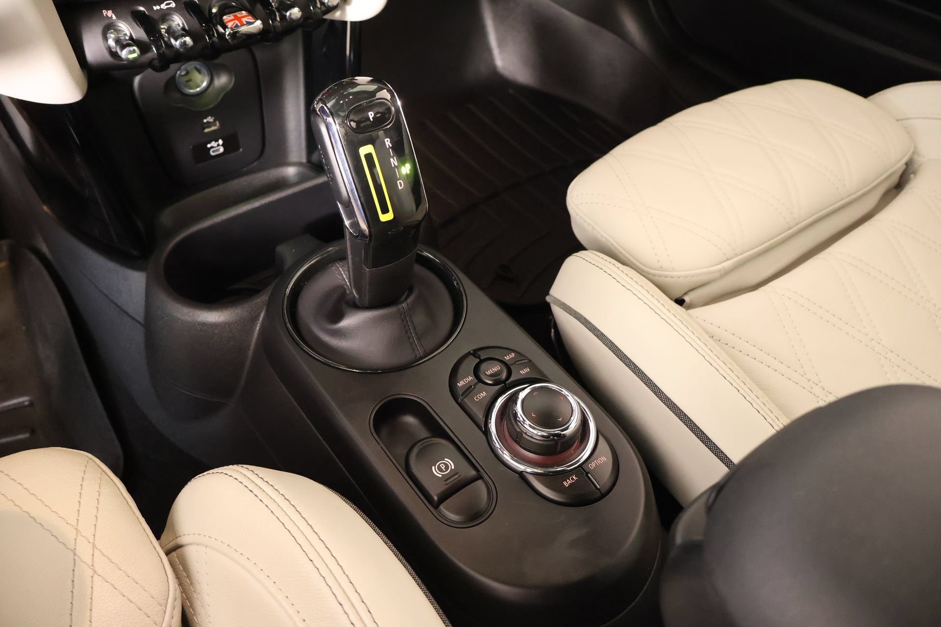 Used 2022 MINI Cooper SE FWD image 9