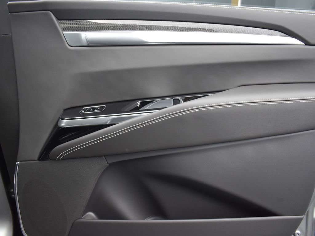 Certified 2026 Cadillac Escalade V w/ LPO, Onyx Lite Package image 37