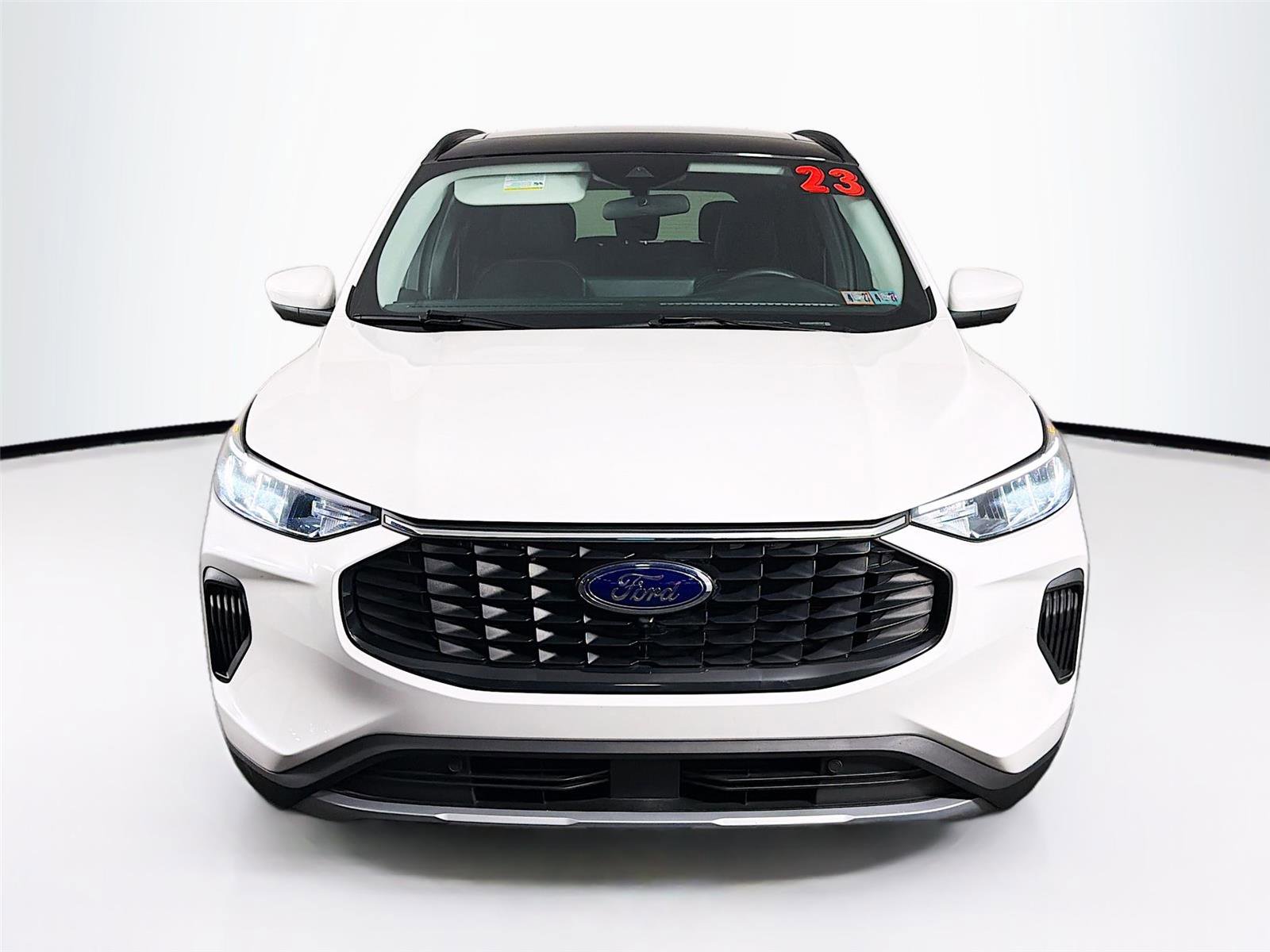 Used 2023 Ford Escape Active w/ Tech Pack #2 AWD/4WD image 2
