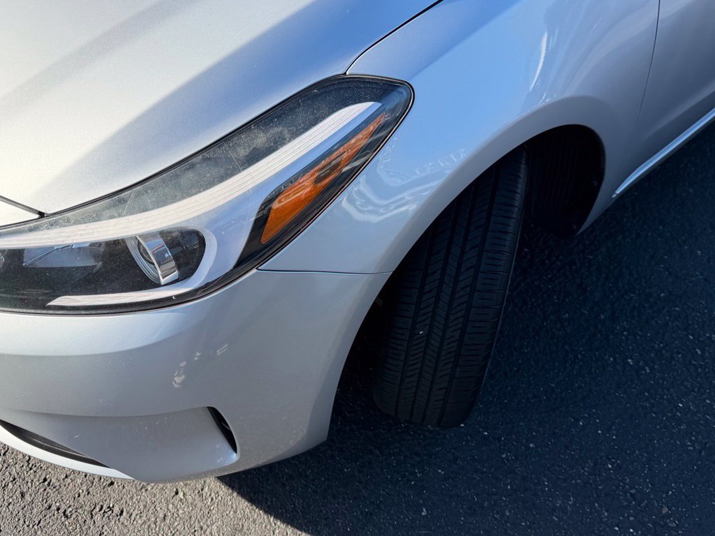 Used 2017 Kia Forte LX FWD image 2