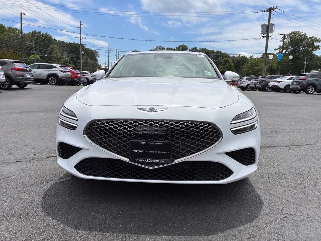 Used 2025 Genesis G70 2.5T AWD/4WD image 2