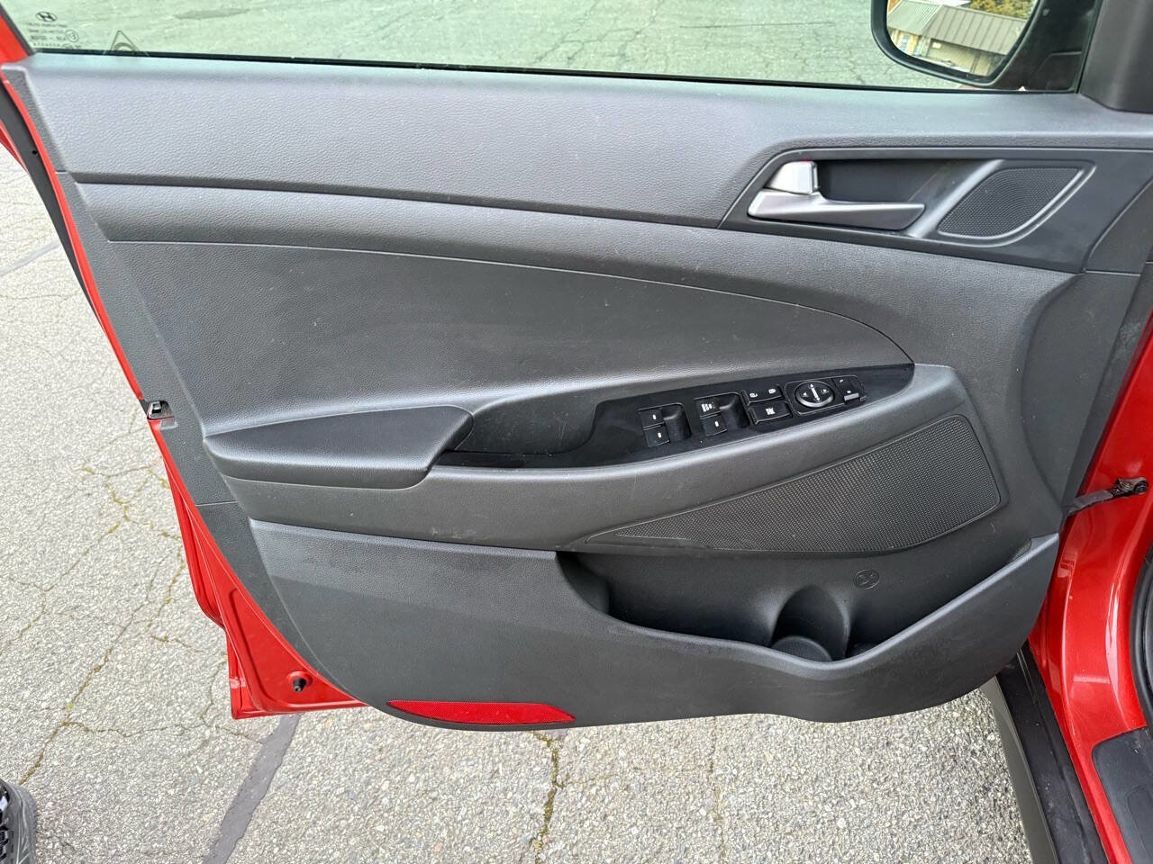 Used 2016 Hyundai Tucson SE image 25