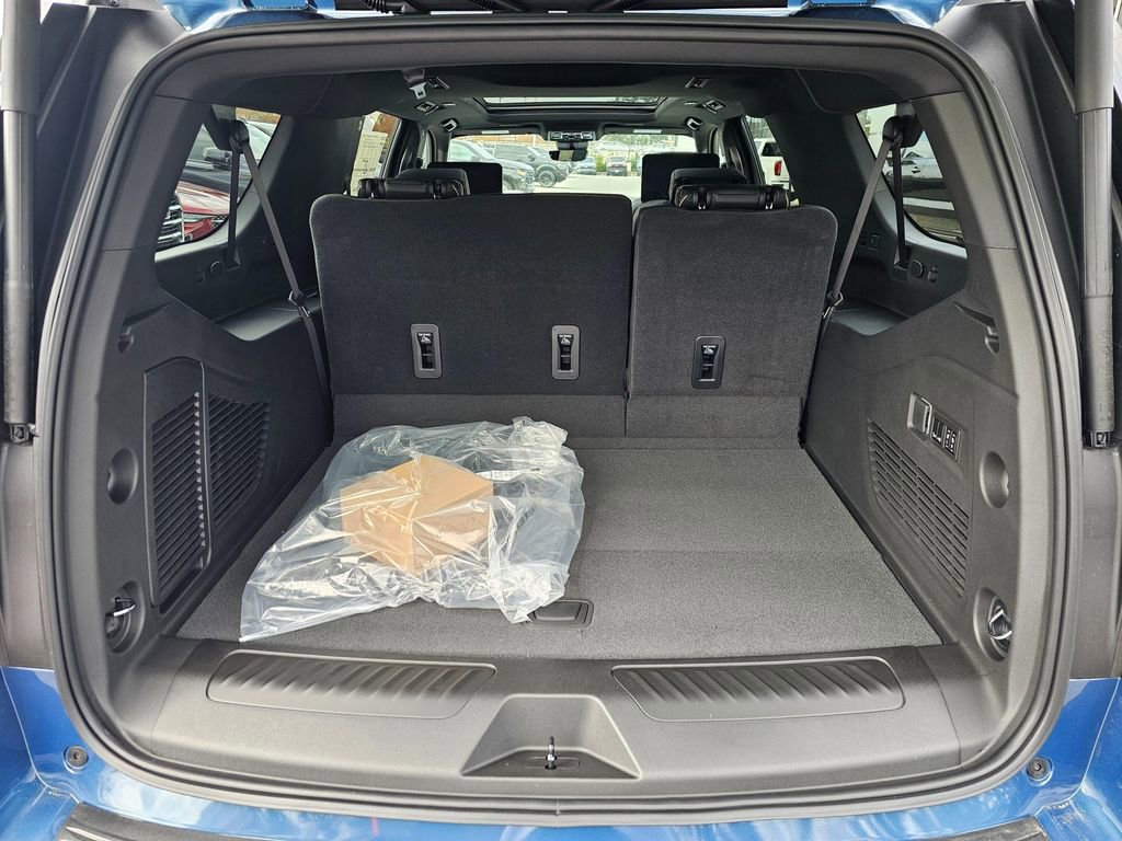 New 2026 GMC Yukon XL Elevation w/ Elevation Premium Package AWD/4WD image 14