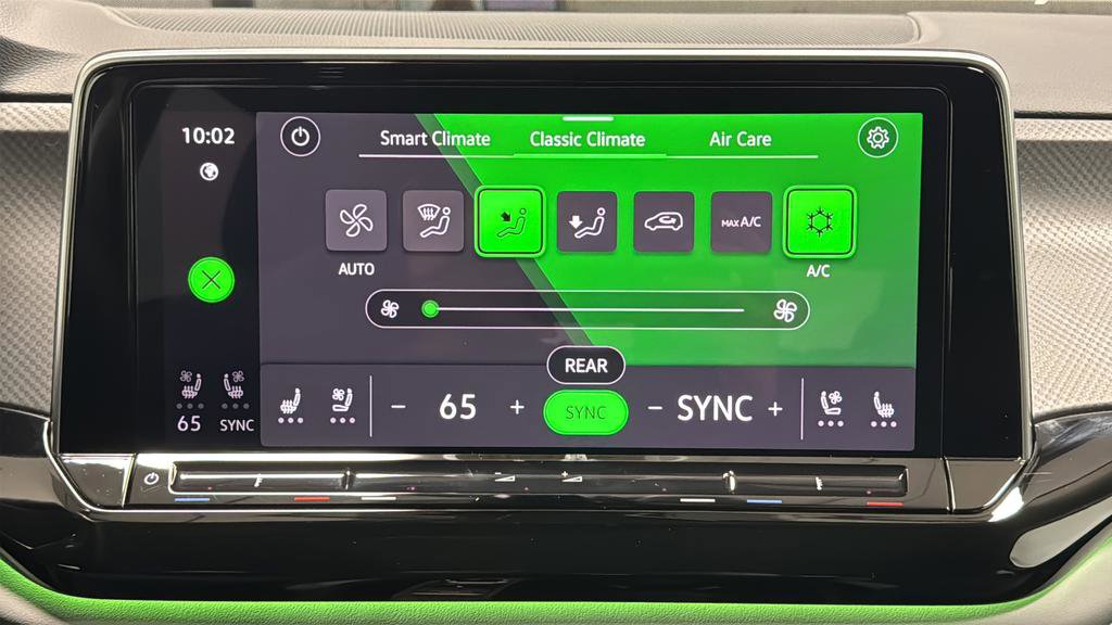 Used 2025 Volkswagen Atlas Peak Edition SE image 18