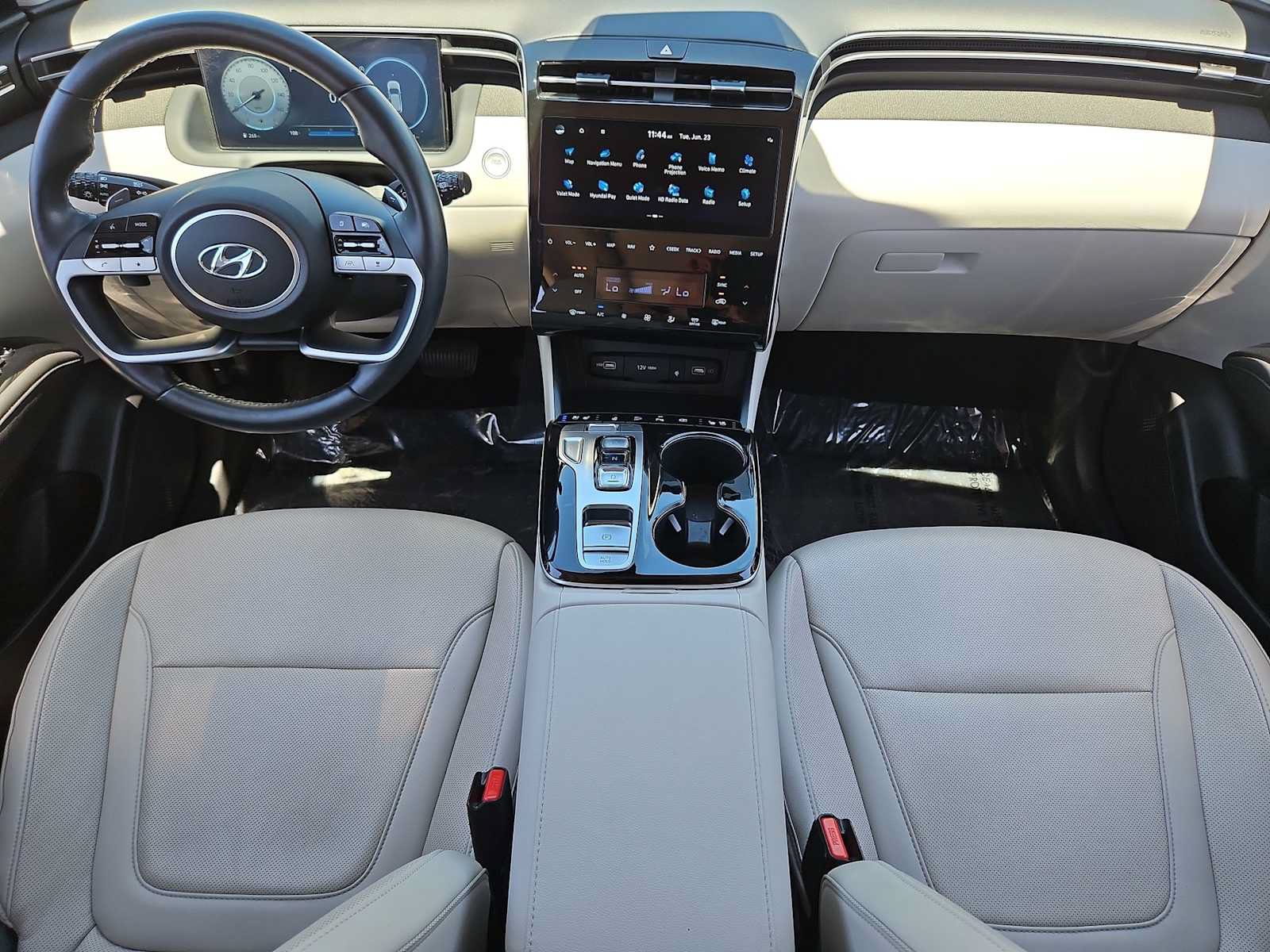 Certified 2024 Hyundai Tucson Limited AWD/4WD image 15