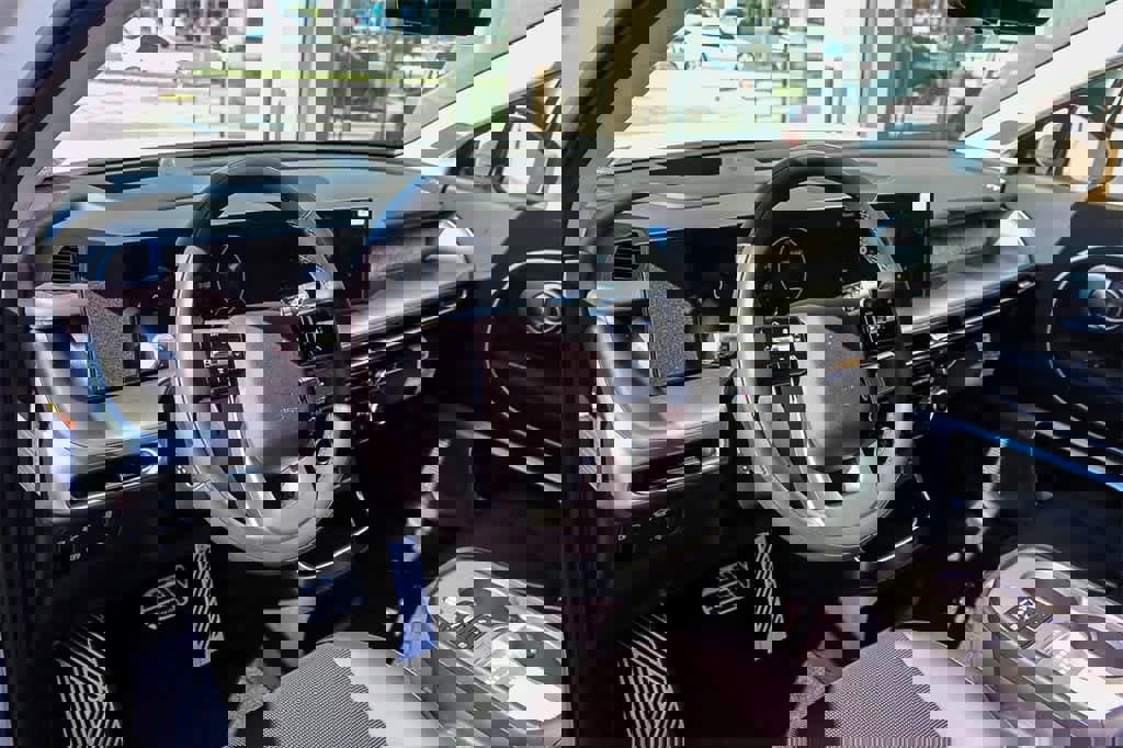 New 2026 Hyundai Ioniq 9 Calligraphy w/ Tow & Go Package image 19