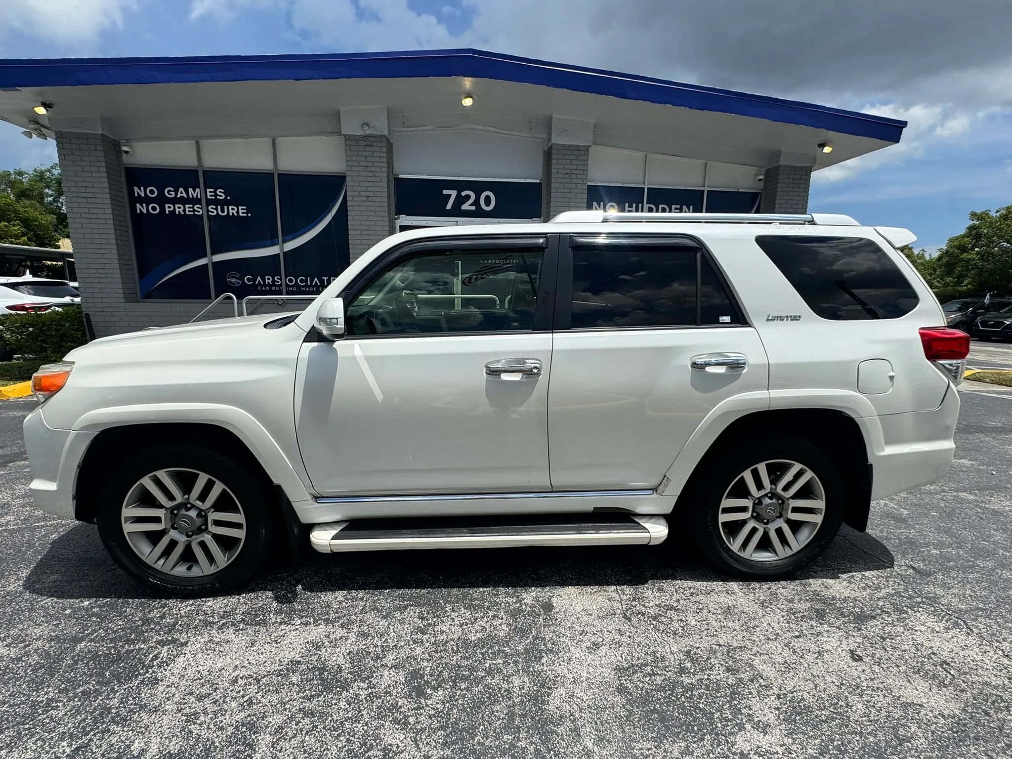 Used 2013 Toyota 4Runner Limited AWD/4WD image 10