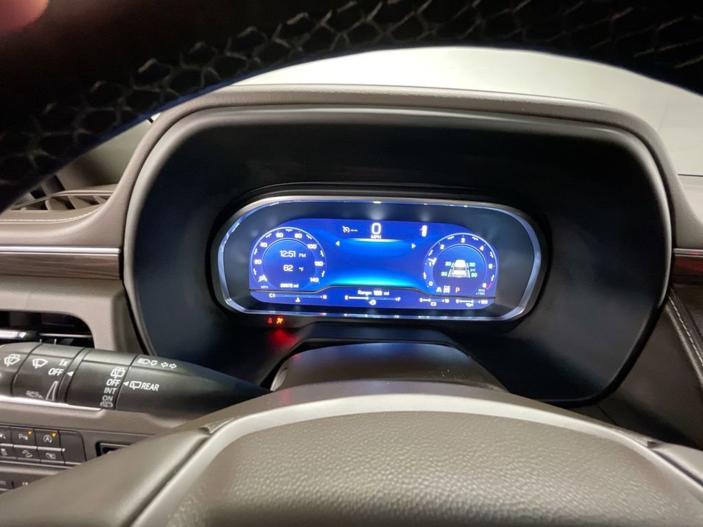 Used 2023 Chevrolet Tahoe Z71 w/ Luxury Package image 11