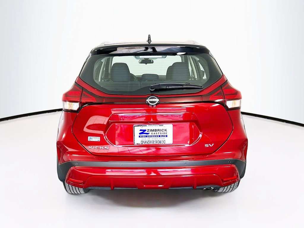 Used 2024 Nissan Kicks SV image 6
