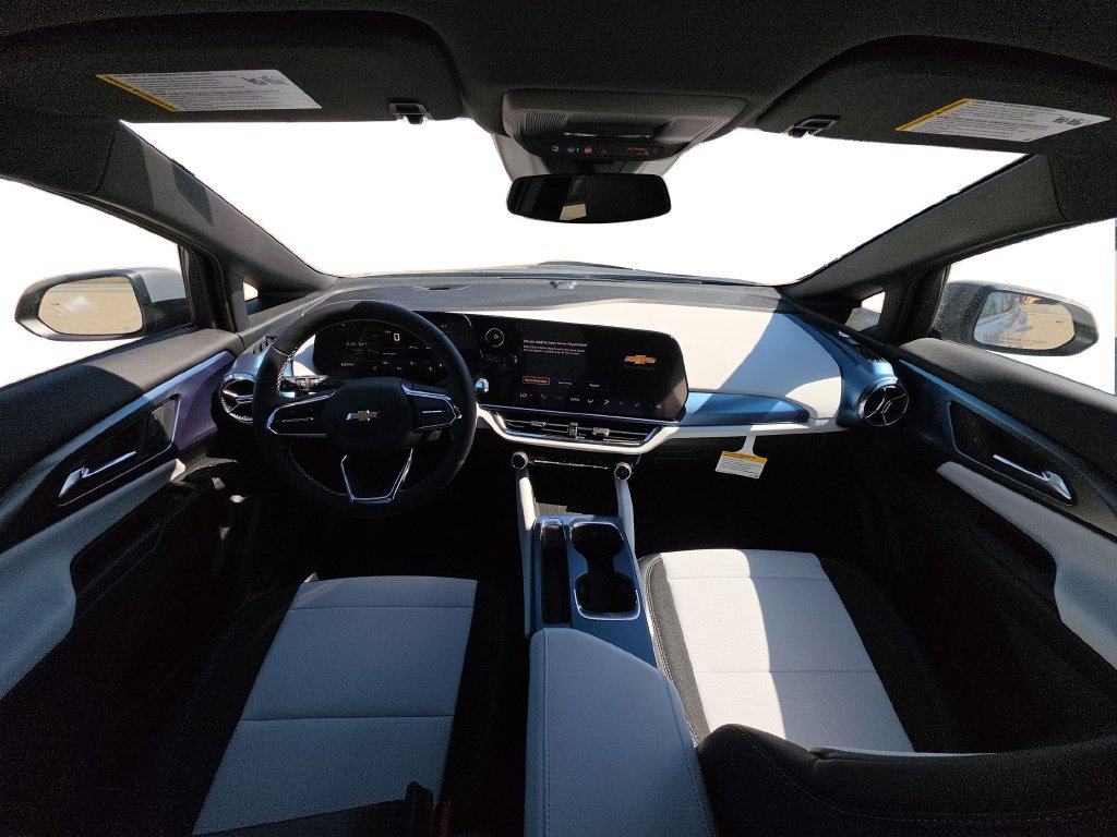 New 2026 Chevrolet Equinox EV LT AWD/4WD image 14