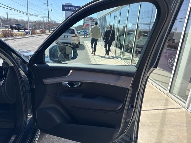 Certified 2025 Volvo XC90 B6 Plus AWD/4WD image 14