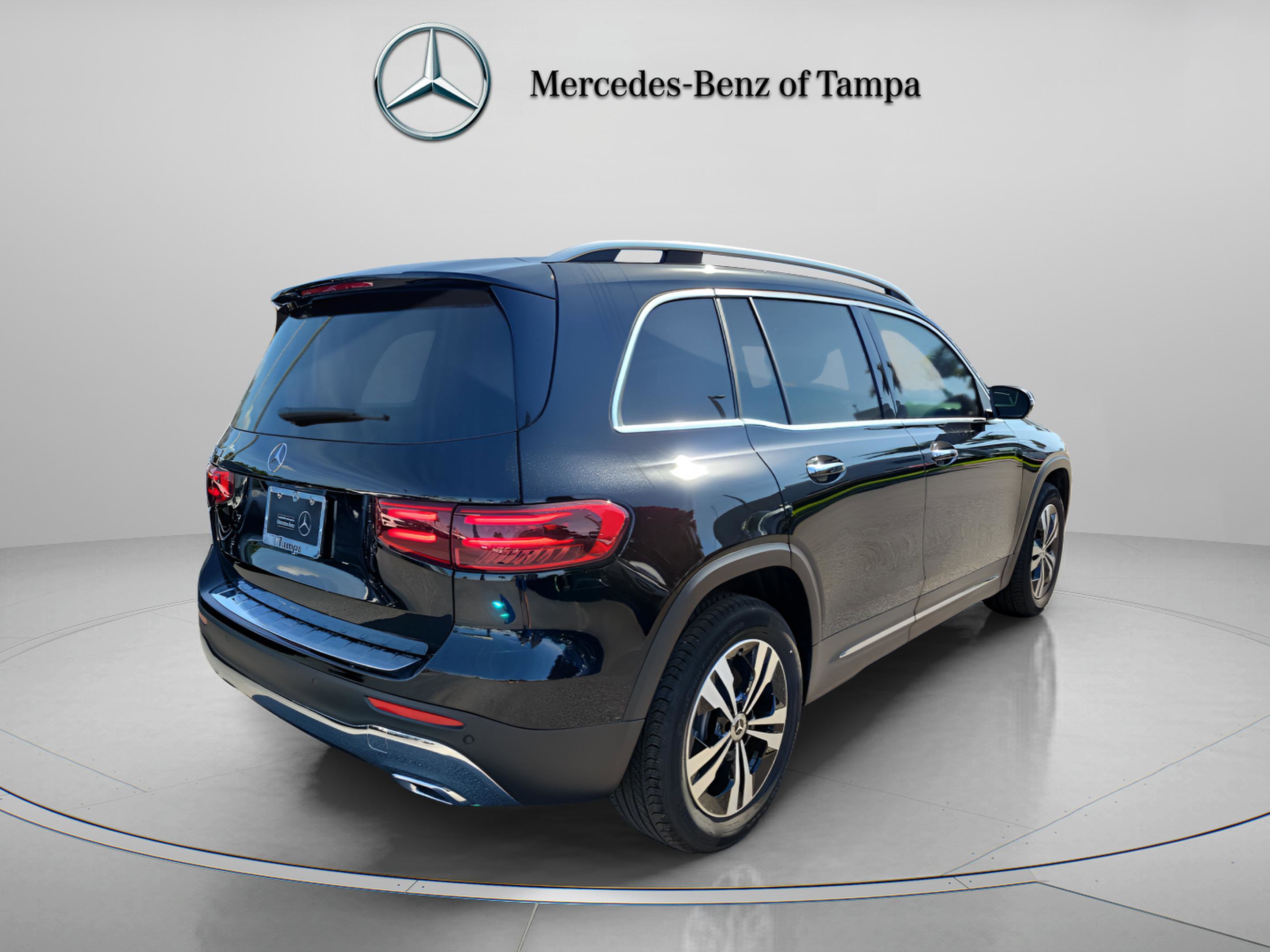 Certified 2025 Mercedes-Benz GLB 250 image 3