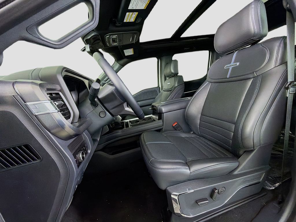 New 2025 Ford F350 Platinum w/ FX4 Off-Road Package image 11
