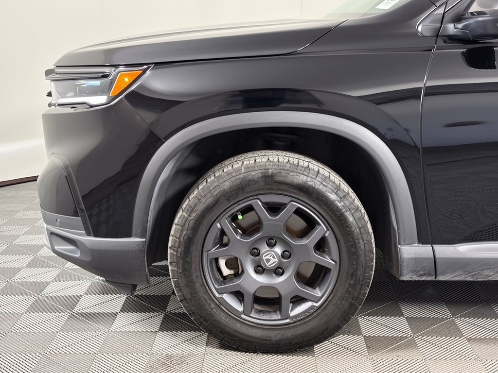 Used 2024 Honda Pilot TrailSport image 13